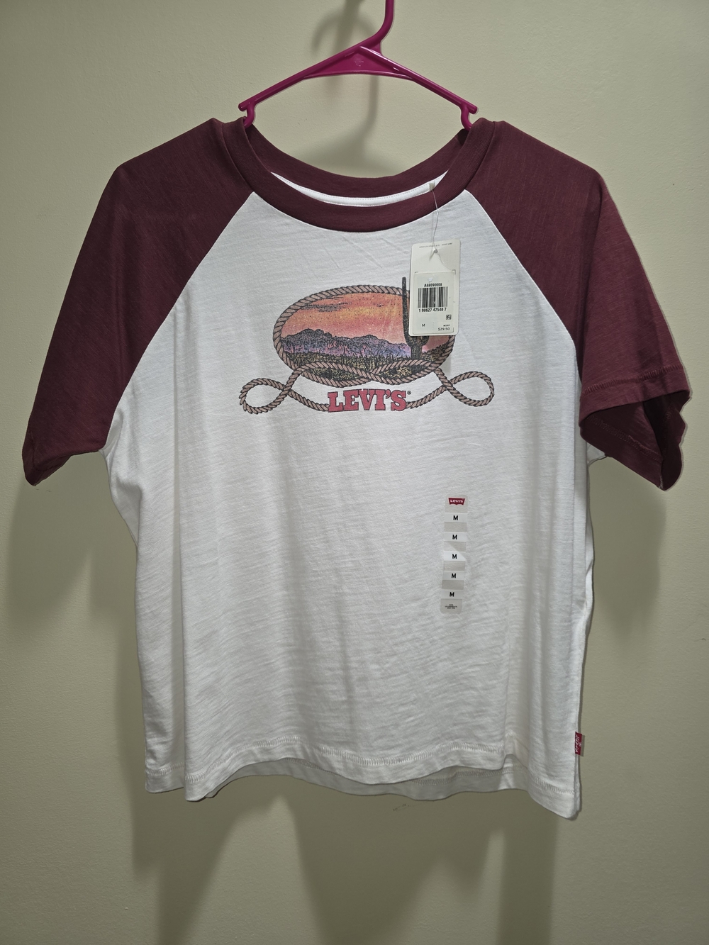 Levi's White & Burgundy Raglan Graphic Tee SizeM NWT